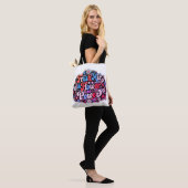 Boho-Blumenkraft-Grafik Tasche (Am Model)