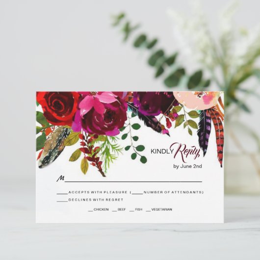 Boho Bold Burgundy Floral Wedding RSVP (Stehend Vorderseite)