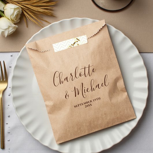 Boho Brown Script Minimalist Wedding Geschenktütchen