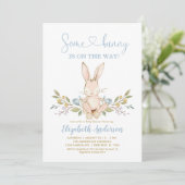 Boho Bunny Rabbit Blue Boy Baby Dusche Einladung (Stehend Vorderseite)