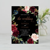 Boho Burgundy Blue Flowers Script Wedding Folieneinladung (Stehend vorne)