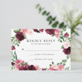 Boho Burgundy & Blush Bloral Wedding RSVP Card Karte (Stehend Vorderseite)