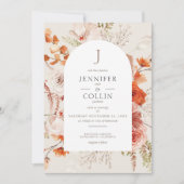 Boho Burnt Orange Fall Floral Arch Monogram Beige Einladung (Vorderseite)