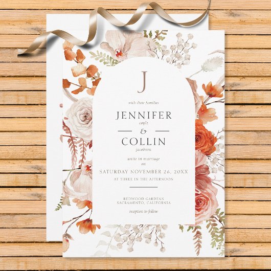 Boho Burnt Orange Fall Floral Arch Monogramm Weiß Einladung