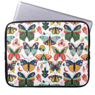 Boho Butterflies: Nahtloses Tapetenmuster. Laptopschutzhülle