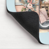 Boho Camper mit Blumenreath und Pastellen Pink Mousepad (Ecke)