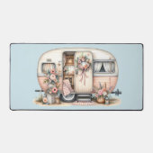 Boho Camper mit Blumenreath und Pastellen Pink Schreibtischunterlage (Vorderseite)
