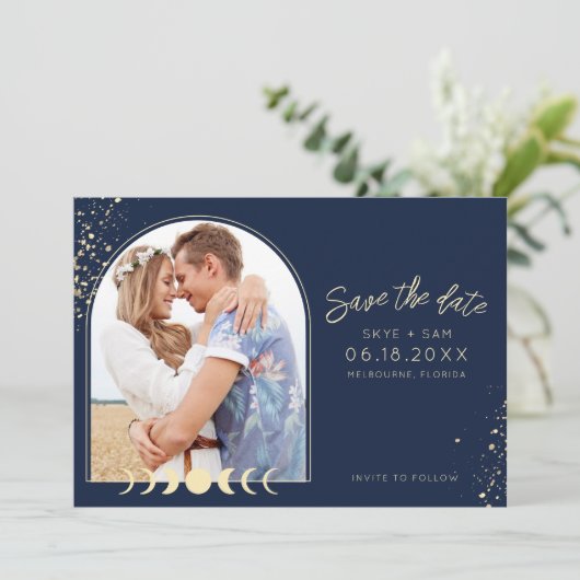 Boho Celestial Arch Foto Wedding Save The Date (Stehend Vorderseite)