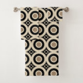 Boho Chic Black & Beige Geometric Pattern Badhandtuch Set (Insitu)