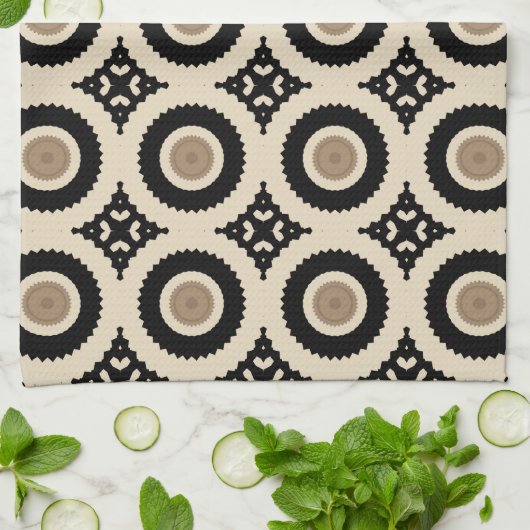 Boho Chic Black & Beige Geometric Pattern Geschirrtuch (Gefaltet)
