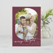 Boho Chic Burgundy Merry Bright Foto Weihnachten (Stehend Vorderseite)