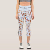 Boho Chic Fall Leaves Muster - Whimsischer Herbst Capri Leggings (Vorderseite)