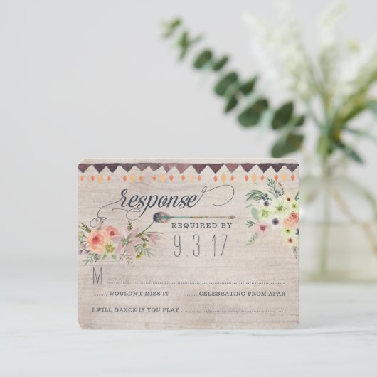 Boho Chic Floral Wedding RSVP Card (Stehend Vorderseite)