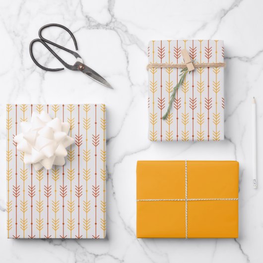 Boho Chic Geometric Yellow and Orange Arrow Shapes Geschenkpapier Set (Vorderseite)