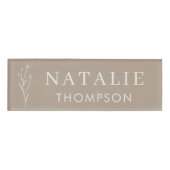 Boho Chic Greige Blume Kundenspezifische Mitarbeit Namenschild (Vorderseite)