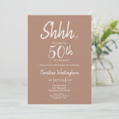 Boho Chic Mocha Cream Surprise 50th Birthday Einladung (Stehend Vorderseite)