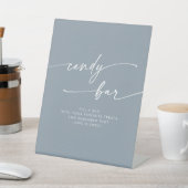 Boho Chic Modern Dusty Blue Candy Bar Wedding Sockelschild (In SItu)