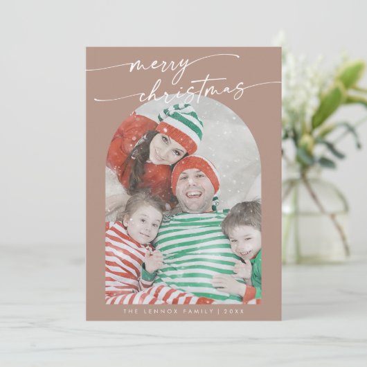 Boho Chic Neutral Fun Family Foto Weihnachten (Stehend Vorderseite)