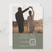 Boho Chic Olive Green Foto QR Code Hochzeit Einladung (Rückseite)