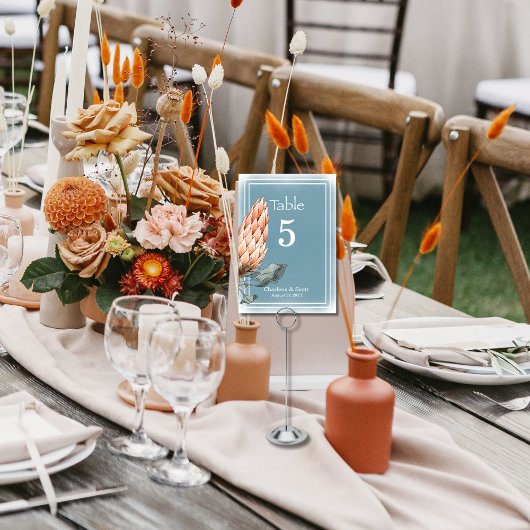 Boho Chic Orange Blume Smokey Blue Wash Tischnummer