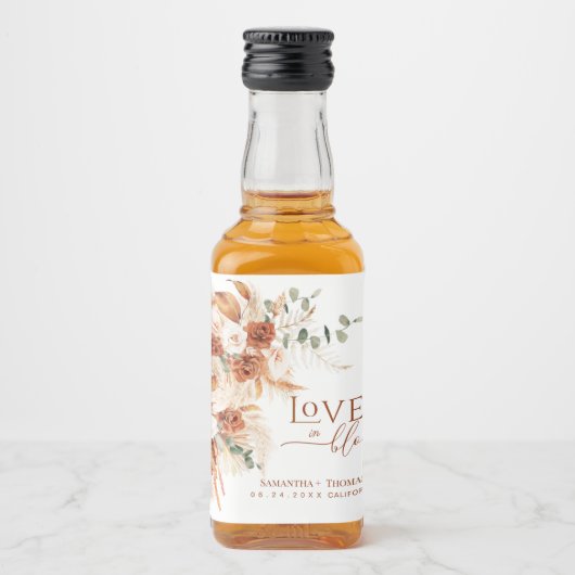 Boho-Chic Terracotta-Liebe in Bloom Favor Wedding Alkoholflaschenetikett (Vorderseite)
