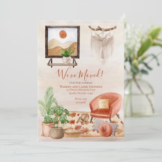 Boho Chic Zuhause Scene Macrame Moving Ankündigung (Stehend Vorderseite)