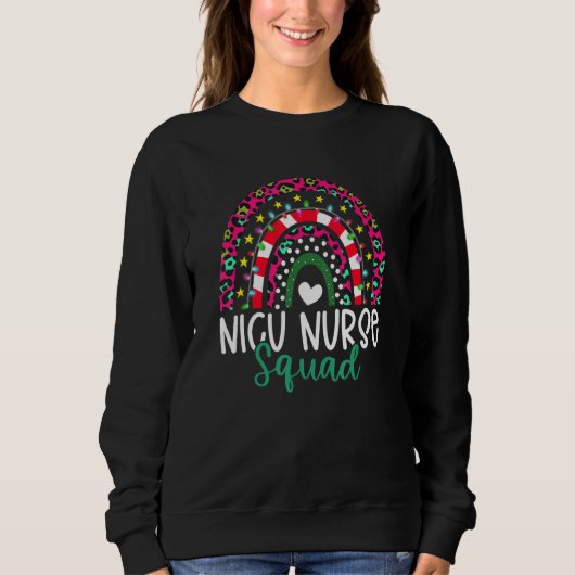 Boho Christmas Leopard Rainbow NICU Nurse Squad Nu Sweatshirt (Vorderseite)