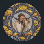 Boho Custom Carnation Inspired Mountain Wedding Große Wanduhr<br><div class="desc">This floral patterned wedding product presents nature’s poetry in design,  blending blooms,  beauty,  and heartfelt romance.…... ... ... ... ... ... ... ... ..Engaged ,  wedding ,  nature ,  reception ,  Fall Wedding ,  tropical wedding  ,  unique wedding  ,  minimalist wedding  ,  Vineyard Wedding ,  wedding</div>