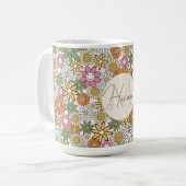 Boho Daisy Blume 70er Groovy Floral Kaffeetasse (Vorderseite Links)