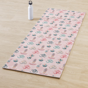 Boho Design- Frau mit Dreadlocks- Meditation- OM Yogamatte