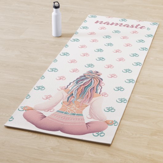 Boho Design- Frau mit Dreadlocks- Meditation- OM Yogamatte (Beispiel)