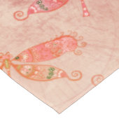 Boho Dragonfis in Rosa Tischdecke (Schrägansicht)