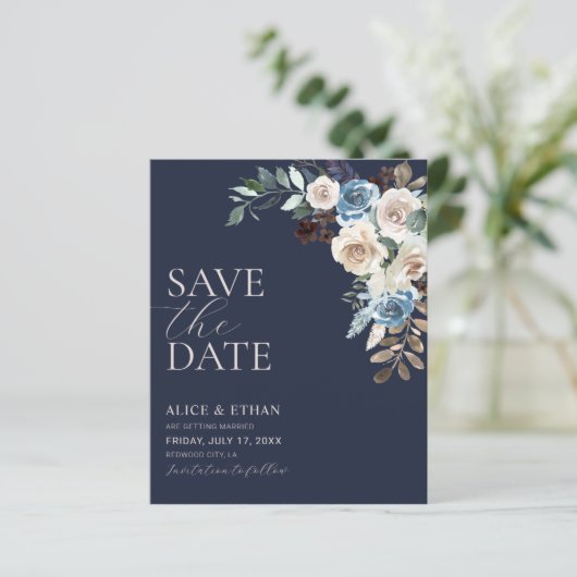 Boho Dusty Blue Beige Blume Save the Date (Stehend Vorderseite)