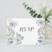 Boho Dusty Blue Floral Eucalyptus Wedding RSVP (Stehend Vorderseite)