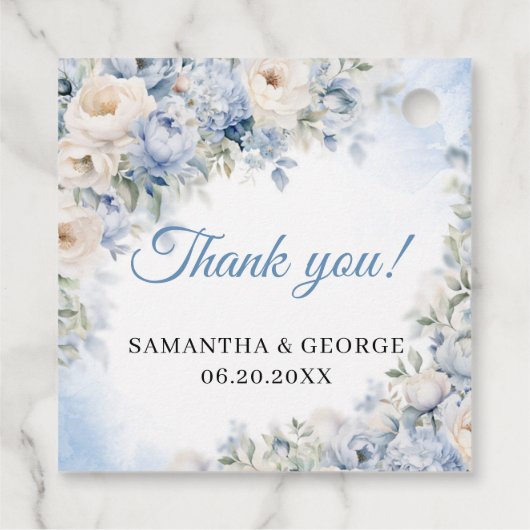 Boho Elegant Dusty Blue und Ivory Blume Hochzeit Geschenkanhänger (Rückseite)