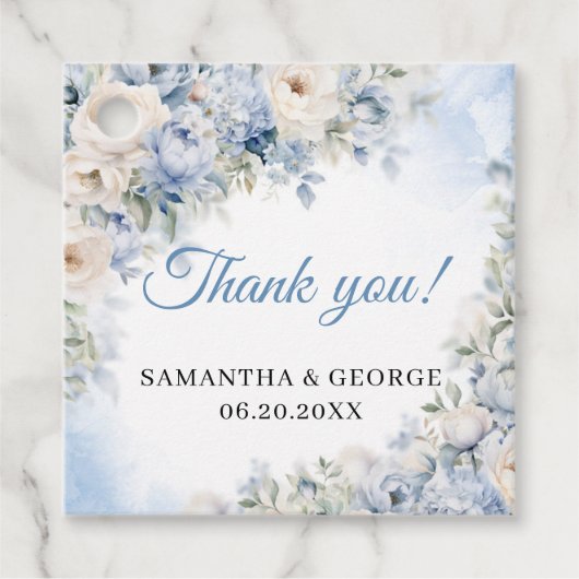 Boho Elegant Dusty Blue und Ivory Blume Hochzeit Geschenkanhänger (Vorderseite)