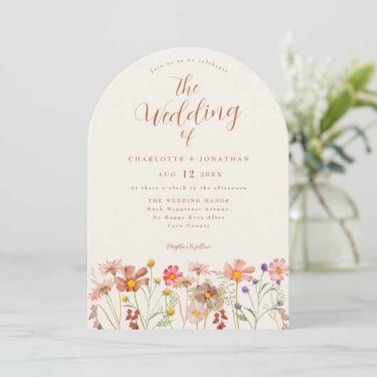 Boho Fall Wildblume Terracotta Wedding Einladung (Stehend Vorderseite)