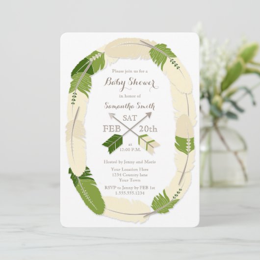 Boho Feather & Arrow Green Baby Dusche Einladung (Stehend Vorderseite)
