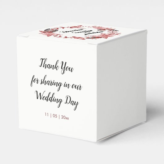 Boho Feather Burgundy Rose Wreath Monogram Geschenkschachtel (Vorderseite)