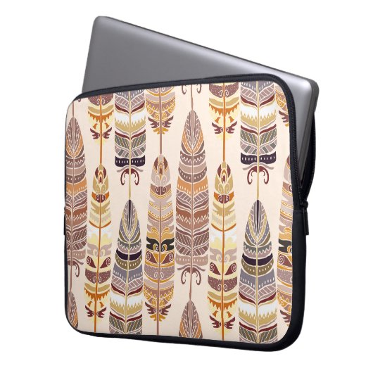 Boho Feathers: Stamm-nahtloses Muster Laptopschutzhülle (Vorderseite Links)