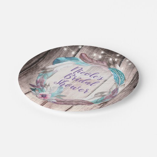 Boho Feathers Wreath & String Lights Brautparty Pappteller (Schrägansicht)