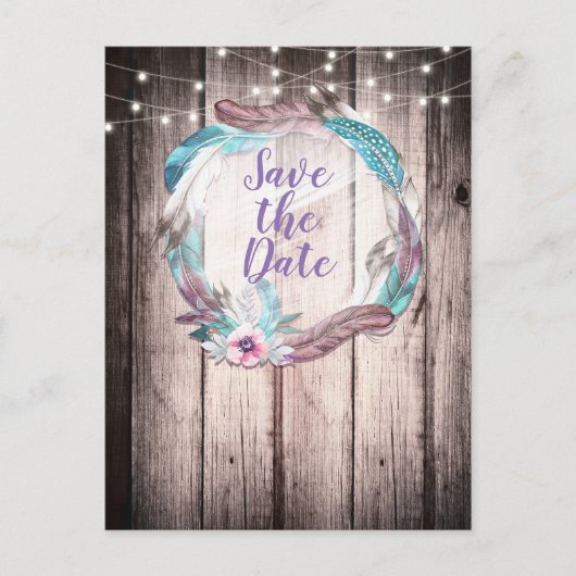 Boho Feathers Wreath & String Lights Save the Date Ankündigungspostkarte (Vorderseite)