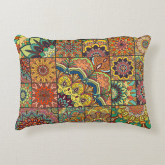 Boho Fliesen: farbiges Patchwork nahtlos Muster Dekokissen