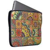 Boho Fliesen: farbiges Patchwork nahtlos Muster Laptopschutzhülle (Vorne Rechts)