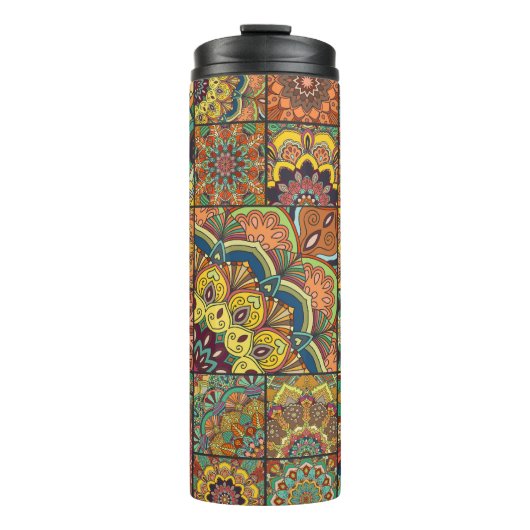 Boho Fliesen: farbiges Patchwork nahtlos Muster Thermosbecher (Vorderseite)