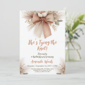 Boho Floral Bow Brautparty Einladung (Stehend Vorderseite)