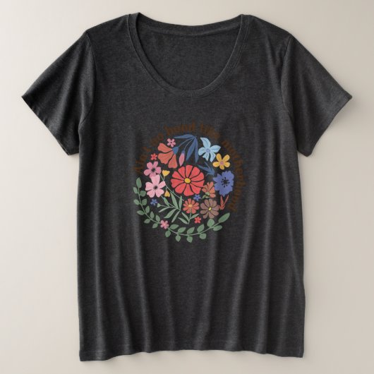 Boho Floral Mama Mutterschaft. Große Größe T-Shirt (Design vorne)