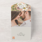 Boho Floral Peach Fuzz Wedding All In One Einladung (Außenbereich)