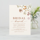 Boho Floral Wildblume Terracotta Bridal Brunch Einladung (Stehend Vorderseite)