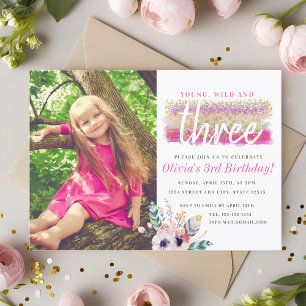 Boho Floral Young Wild und Three Birthday Foto Einladung